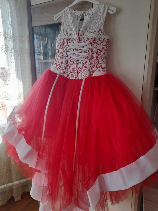 Продам платье для девочки