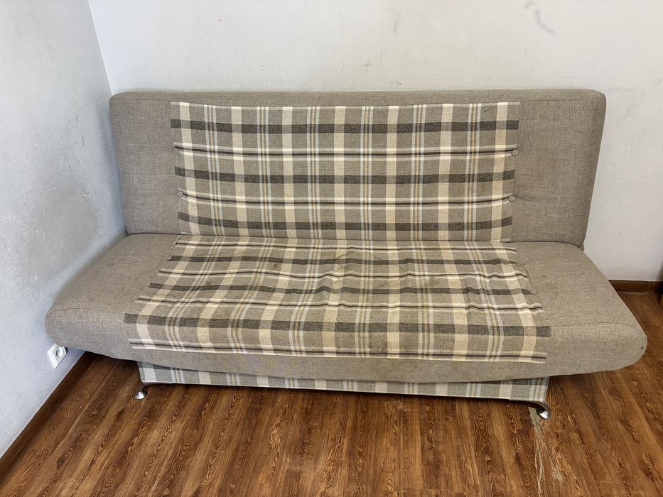 Продается Диван 2 кресла