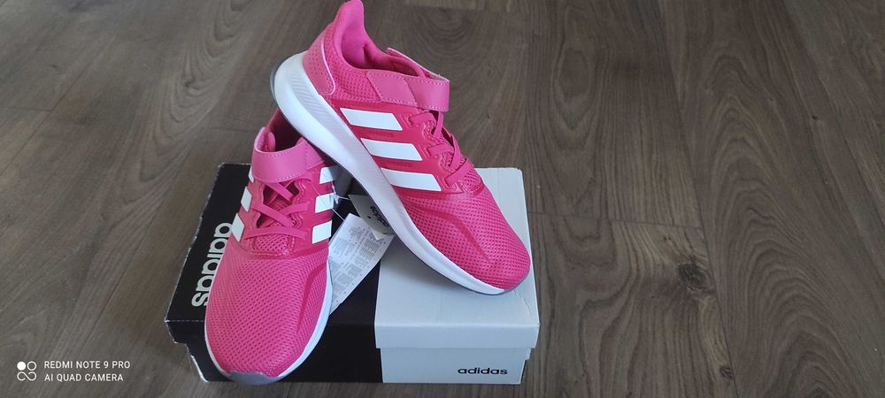 34н Adidas Нови детски маратонки Адидас