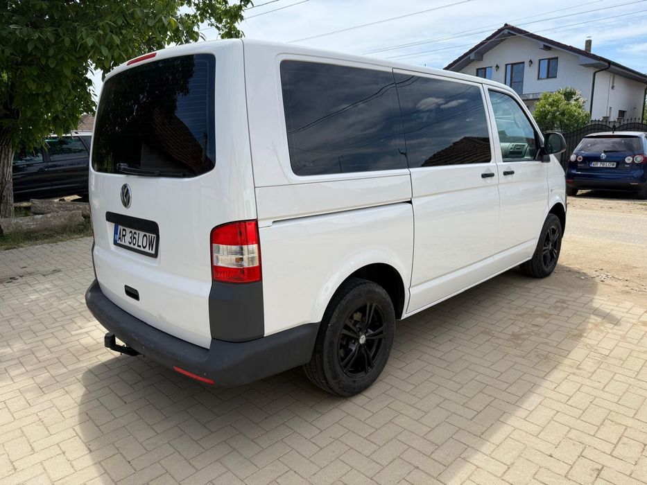 Vw T5 Transporter 9 locuri 2.0 tdi 140 cai 2013  clima  fata spate