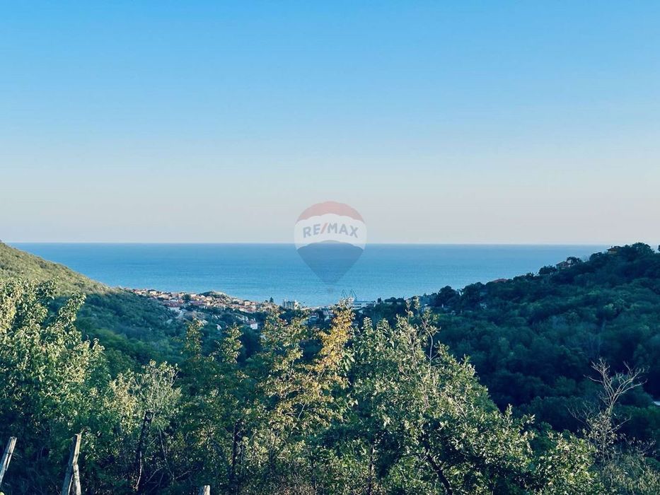 Парцел с морска гледка и потенциал за продажба или бизнес развитие, г