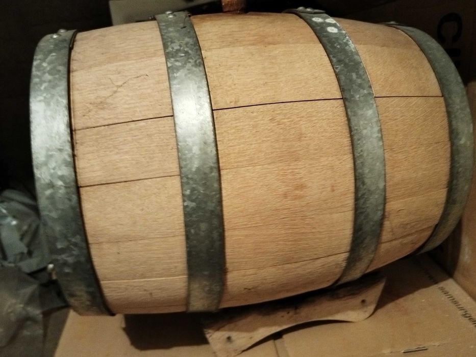 Дървено буре 10 литра с метална канелка