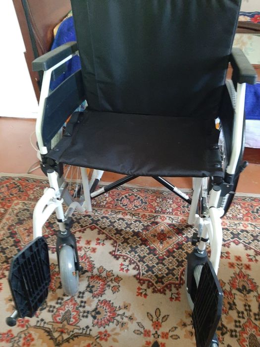 Инвалидная коляска