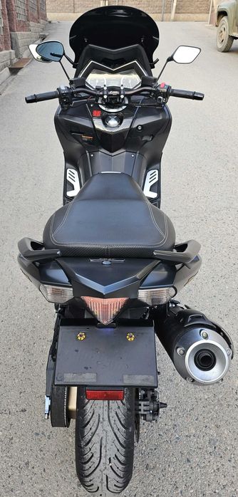 Макси скутер Yamaha TMAX 530