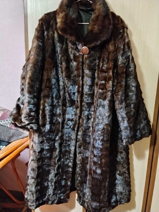 Продам шубу норковую