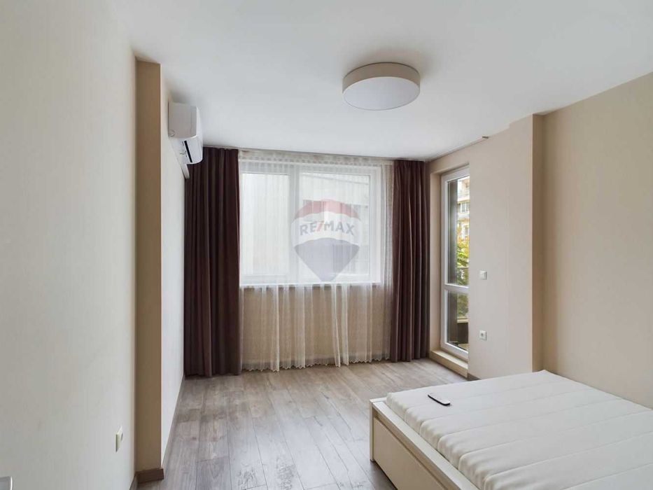 Дава се под наем Тристаен апартамент в Варна, Базар Левски - 88 кв.м за 663 € - Снимка #6