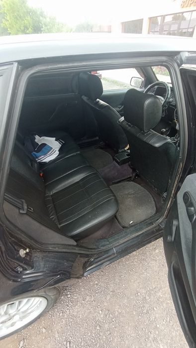 Продаю пассат б4 за 2млн можно