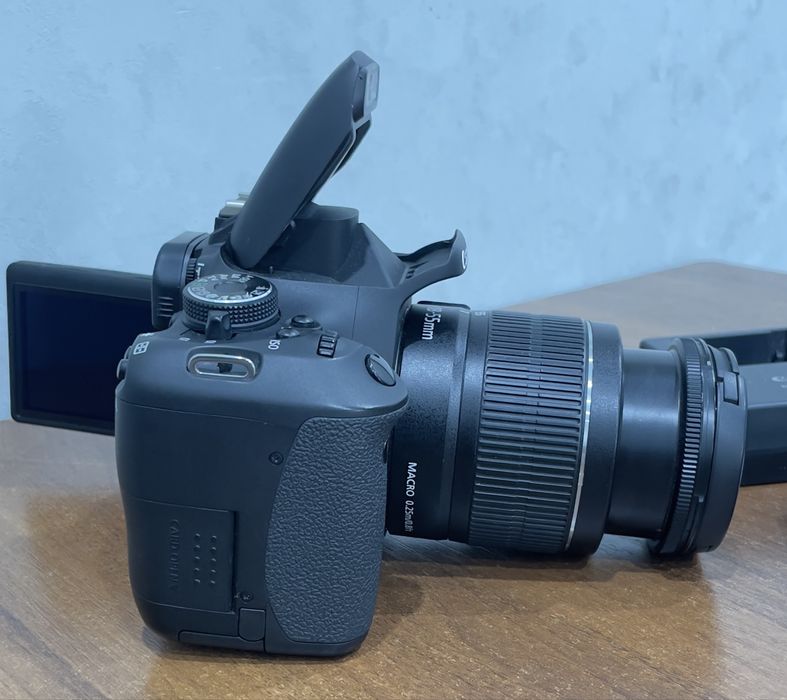 Canon 600d Фотоаппарат