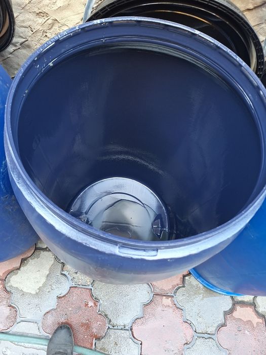 Продам бочки пластиковые 200 литровый