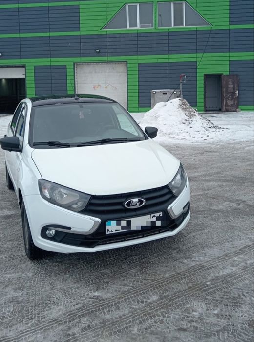 Продам машину лада гранта Fl