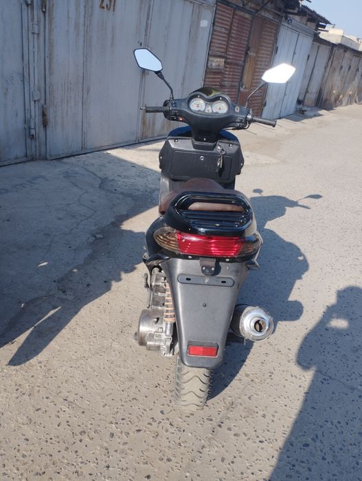 Продаю скутер в хорошем состоянии срочно,прошу 650$ договоримся