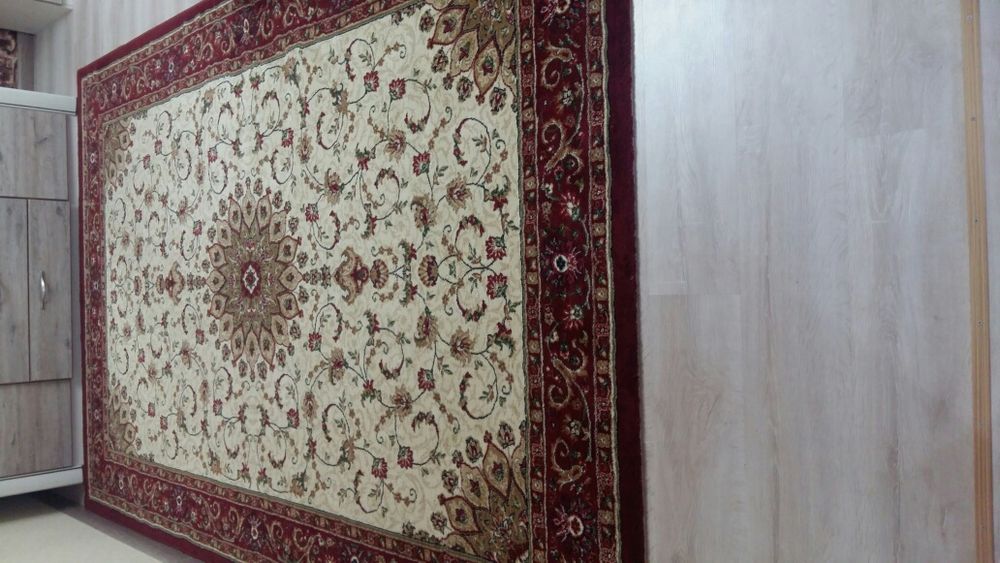 Продается ковры в отличном состояний