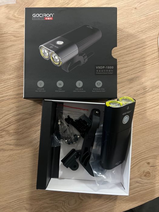 Far bicicletă LED Gaciron V9DP-1600