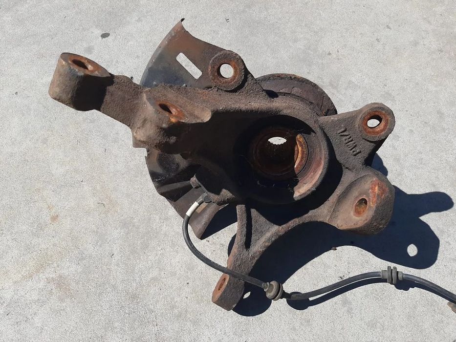 fuzeta stanga fata 1.4 d hyundai i20  2012