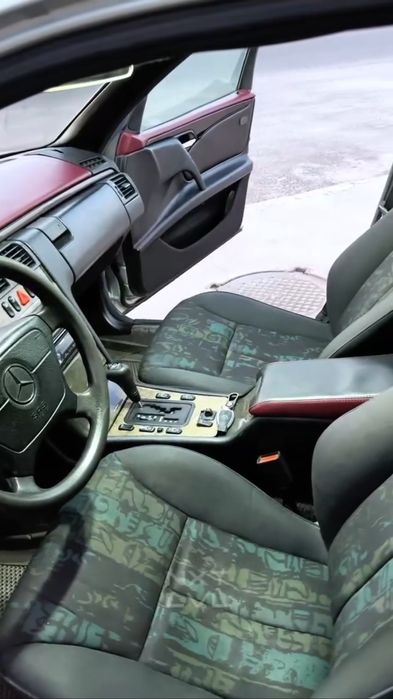 Mercedes benz w 210 E 200