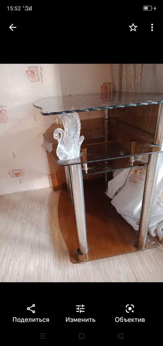 Стол стеклянный под ТВ