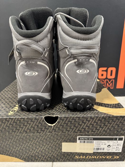 Ghete Salomon cu Gore-Tex imblanite