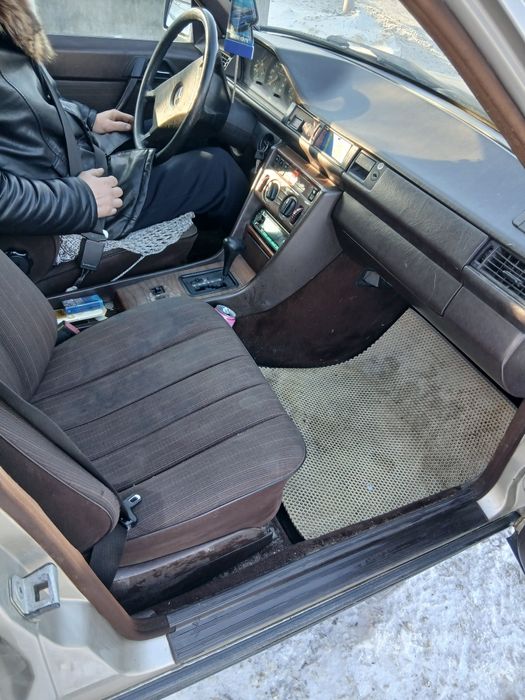 Мерседес бенц 124