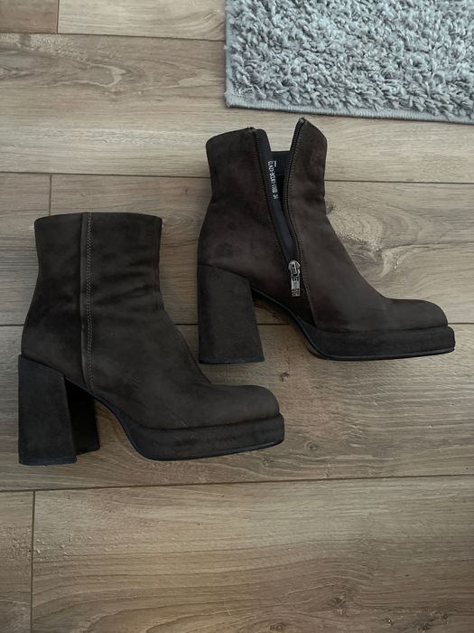 Ботинки замшевые