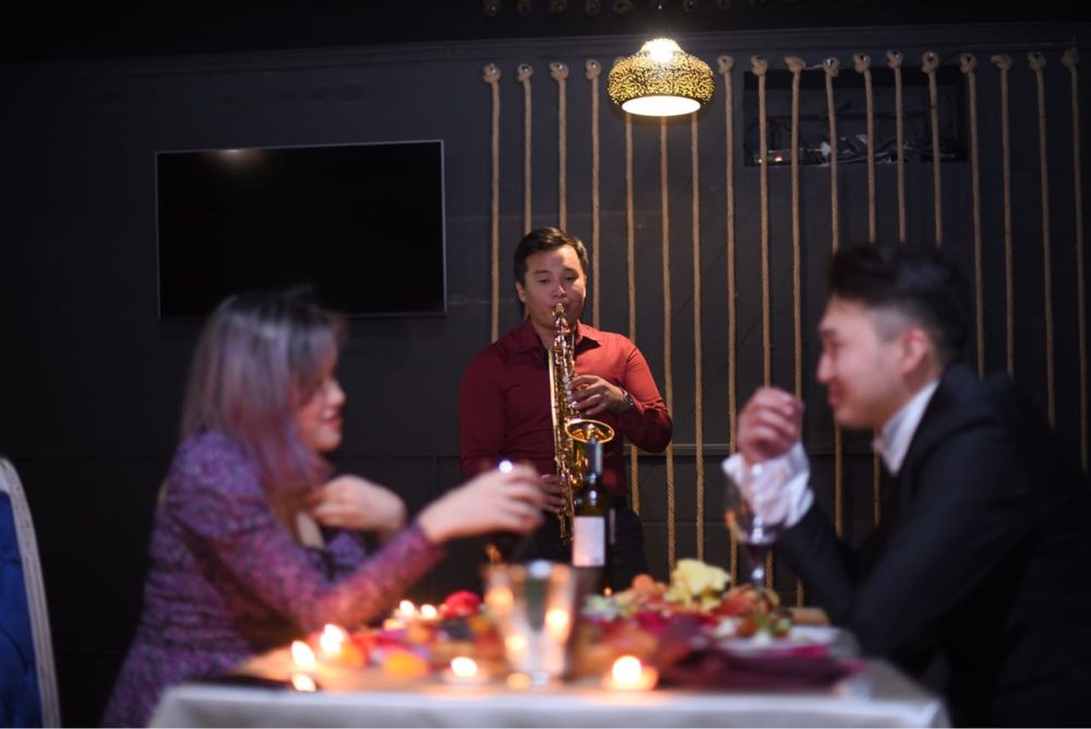 Саксофонист . Саксафонист