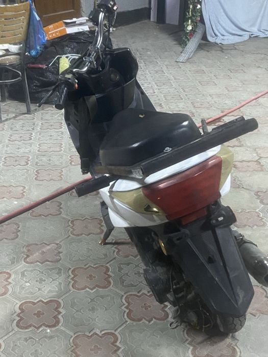 Продам срочно м8 lY-YA
