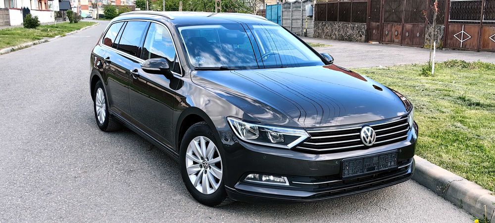 Volkswagen Passat B8, 2.0 TDI, Navi, Distronic, Incalz scaune, Euro 6