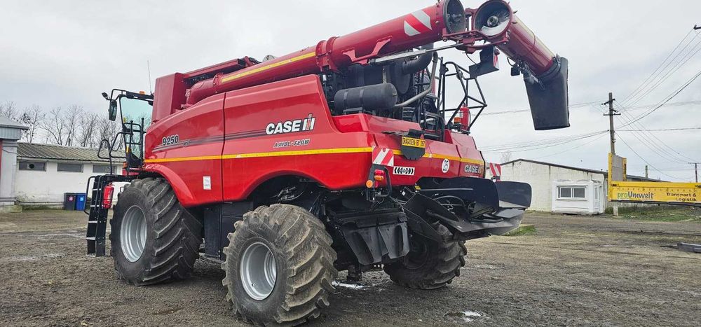 Combina Case Axial-Flow 9250 4x4heder paioase TerraFLex 3020 35 10 ,5m