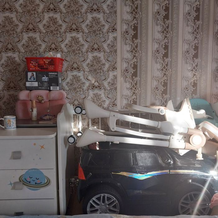 Детский кровать и машина