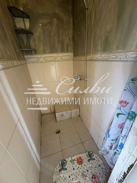 Тристаен апартамент - кв.Боровец