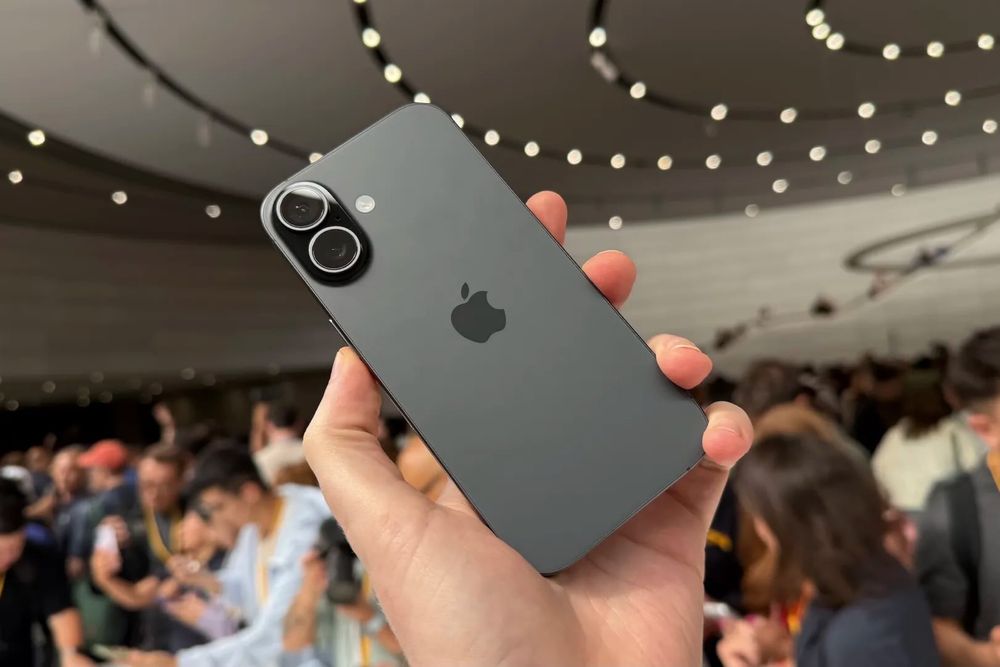 IPhone 17 / 256 GB / 99% АКБ