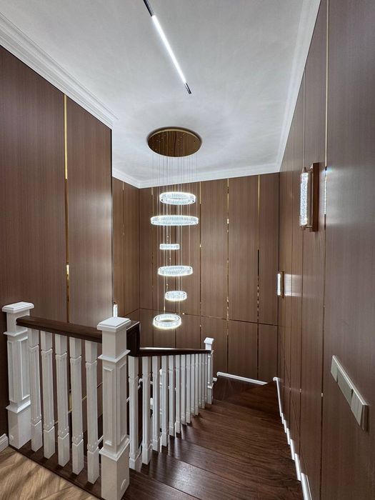 Продается дом 6 комнат, ор-р: ул. Циолковская, 4 сотки 500м²