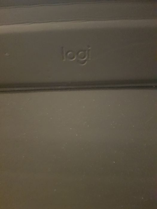 Logitech slim folio pro за Ipad pro 11