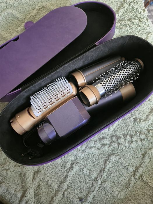 Дайсон почти новый