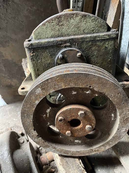 Редуктор с элеутродвигателем