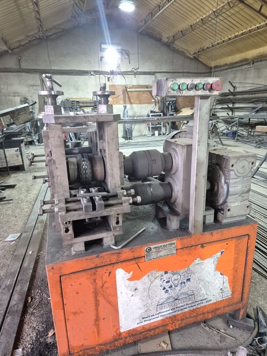 Masina amprentat teava si fier plin