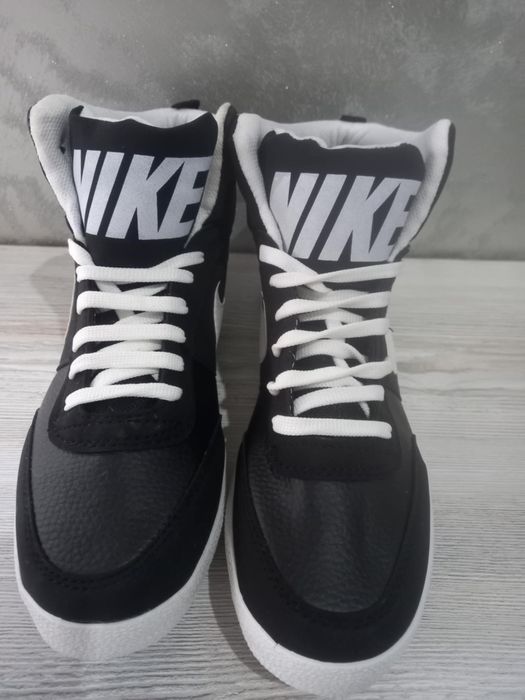 Nike - мъжки кецове номер 42