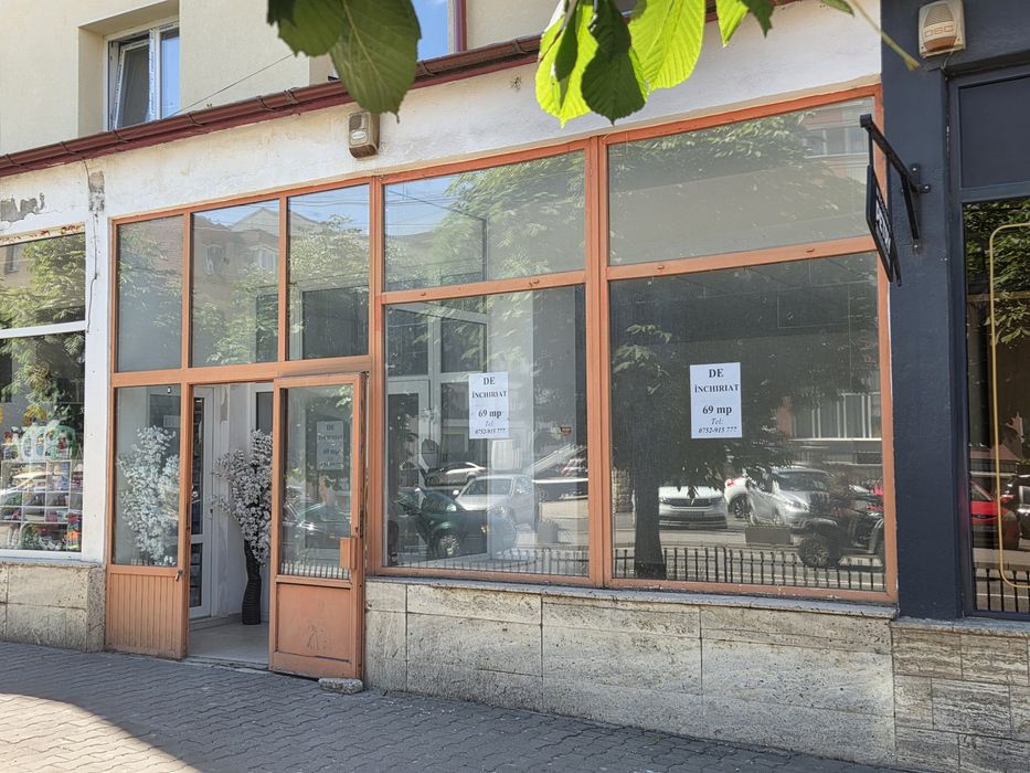 Spațiu com. de închiriat