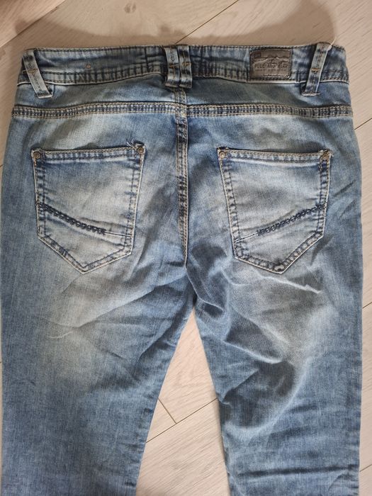 Blugi Pull and Bear  S