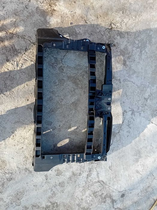 Маска  VW Голф 6