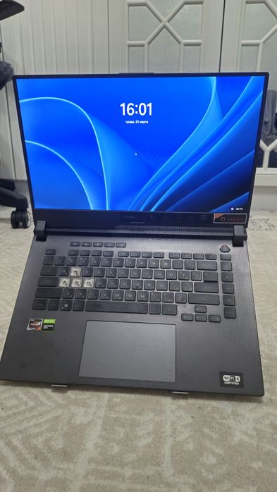 Продаю ноутбук ASUS ROG Strix G513