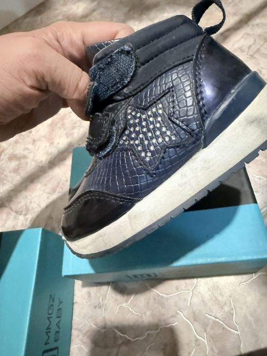 Продам ботиночки