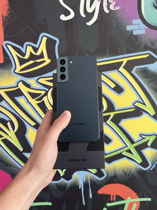Телефон Samsung s22+