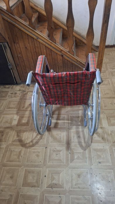 Инвалидная коляска