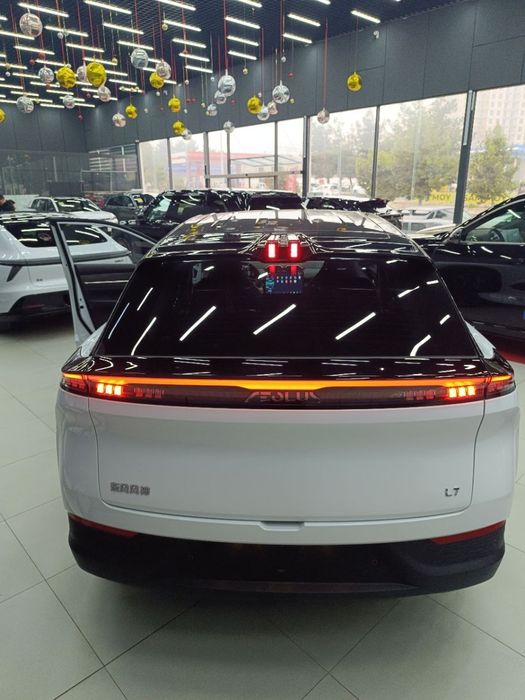 Dongfeng Aelous L7 Fengshen 518km EV