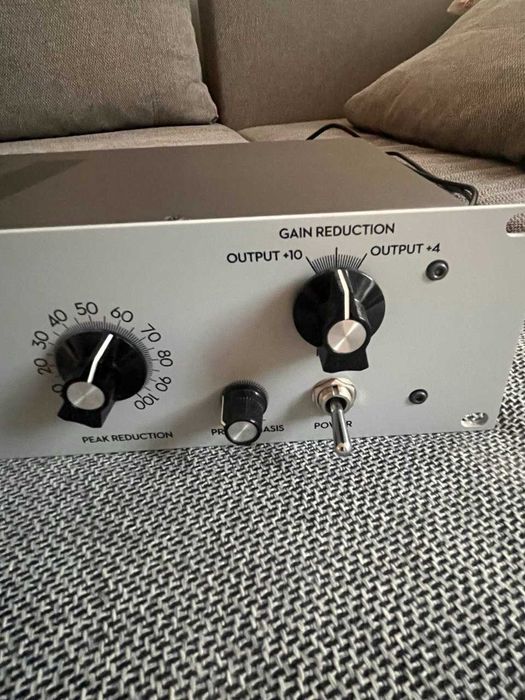 Warm Audio WA-2A Компресор
