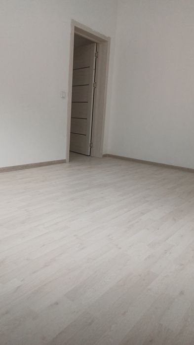 2 xona uy sotiladi yangi darzon sergili