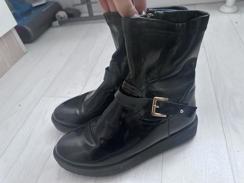 Продам сапоги осенние-зимние