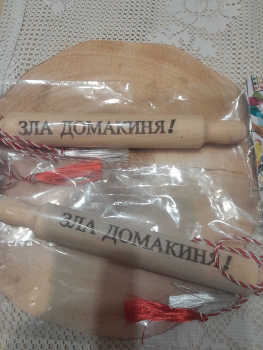 Мартеница брошка