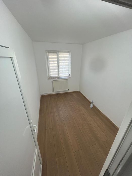 Apartament de inchiriat, 50 m. p. Str Alecu Russo.