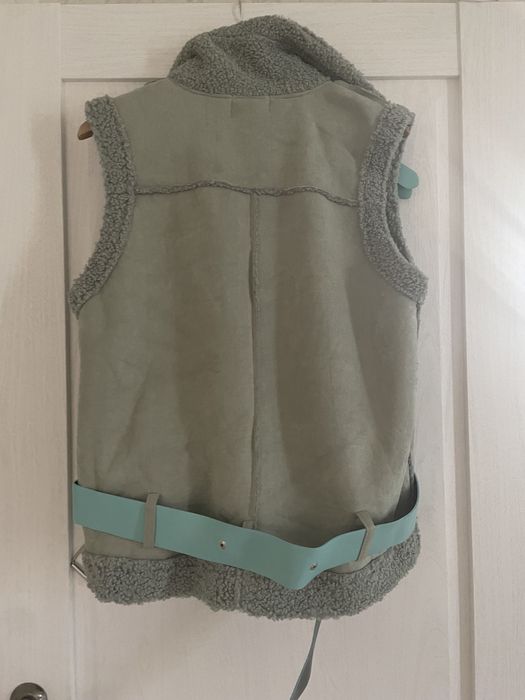 Жилет теплый